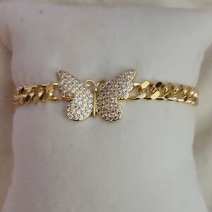 Elegant Gold Bracelet Rhinestone Accent Butterfly $15 NWT